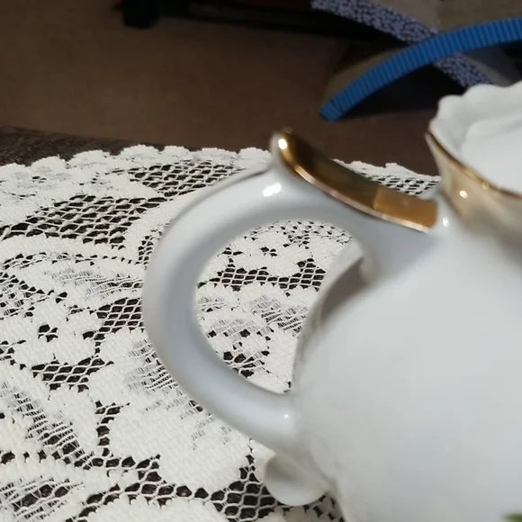 Vintage Tea pot. - Picture 8 of 9